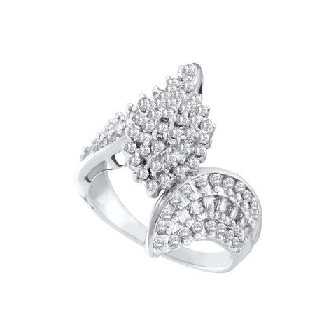 1 CTW-Diamond CLUSTER RING